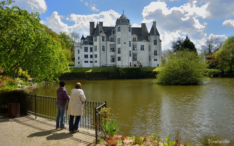 Château des Ravalet.jpg