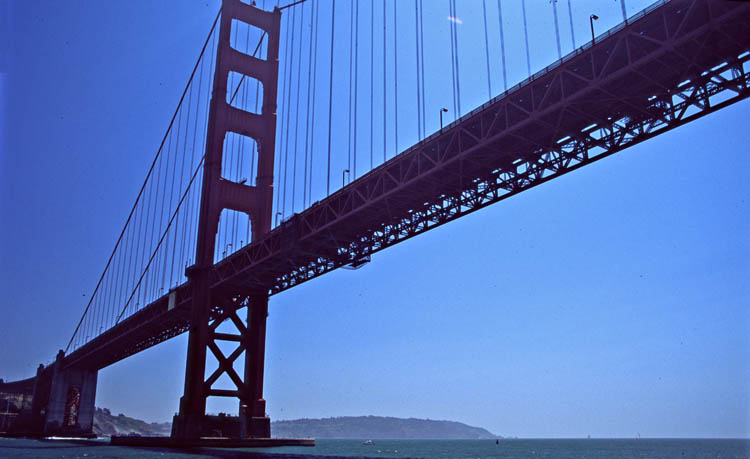 Et nous sommes passes dessous.